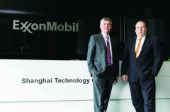 埃克森美孚與KUKA打造山都平TPV機(jī)器人擠出技術(shù)